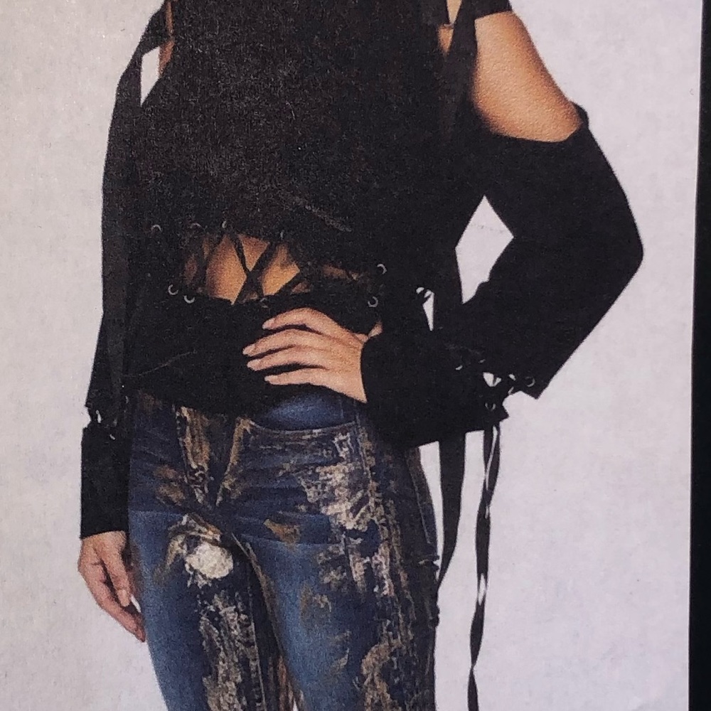 Cold shoulder top